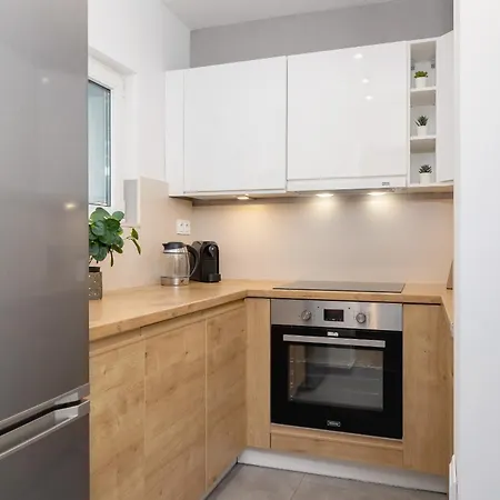 Jasny Apartament Blisko Tauron Arena By Renters Apartamento Cracovia