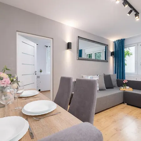 아파트 Jasny Apartament Blisko Tauron Arena By Renters